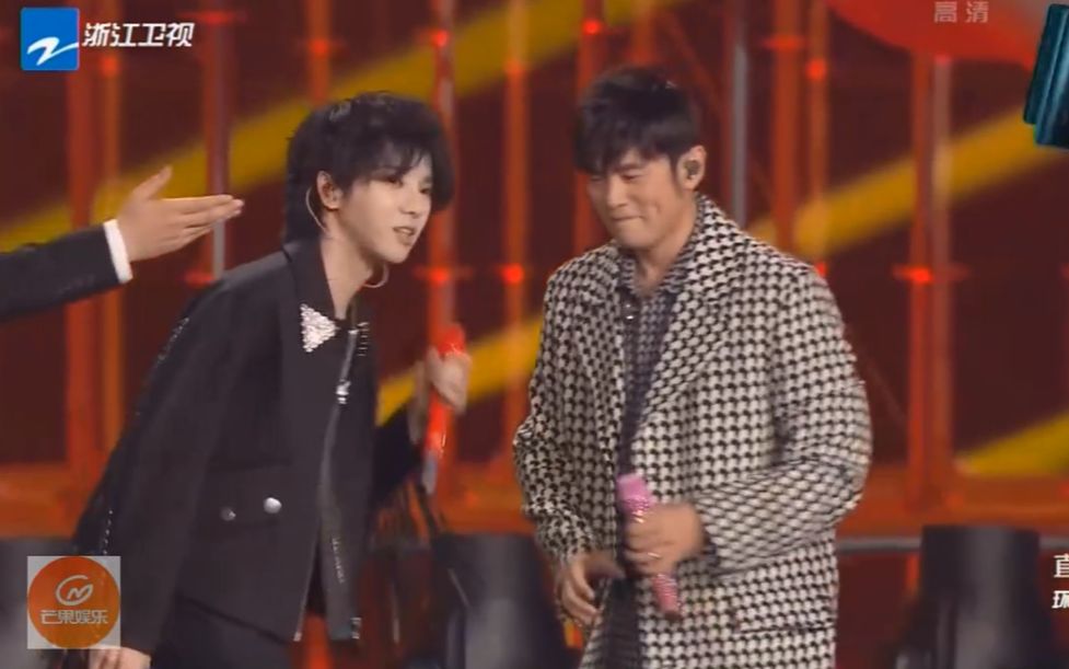 【周杰伦】为【华晨宇】颁奖,华晨宇献唱追星表白偶像!