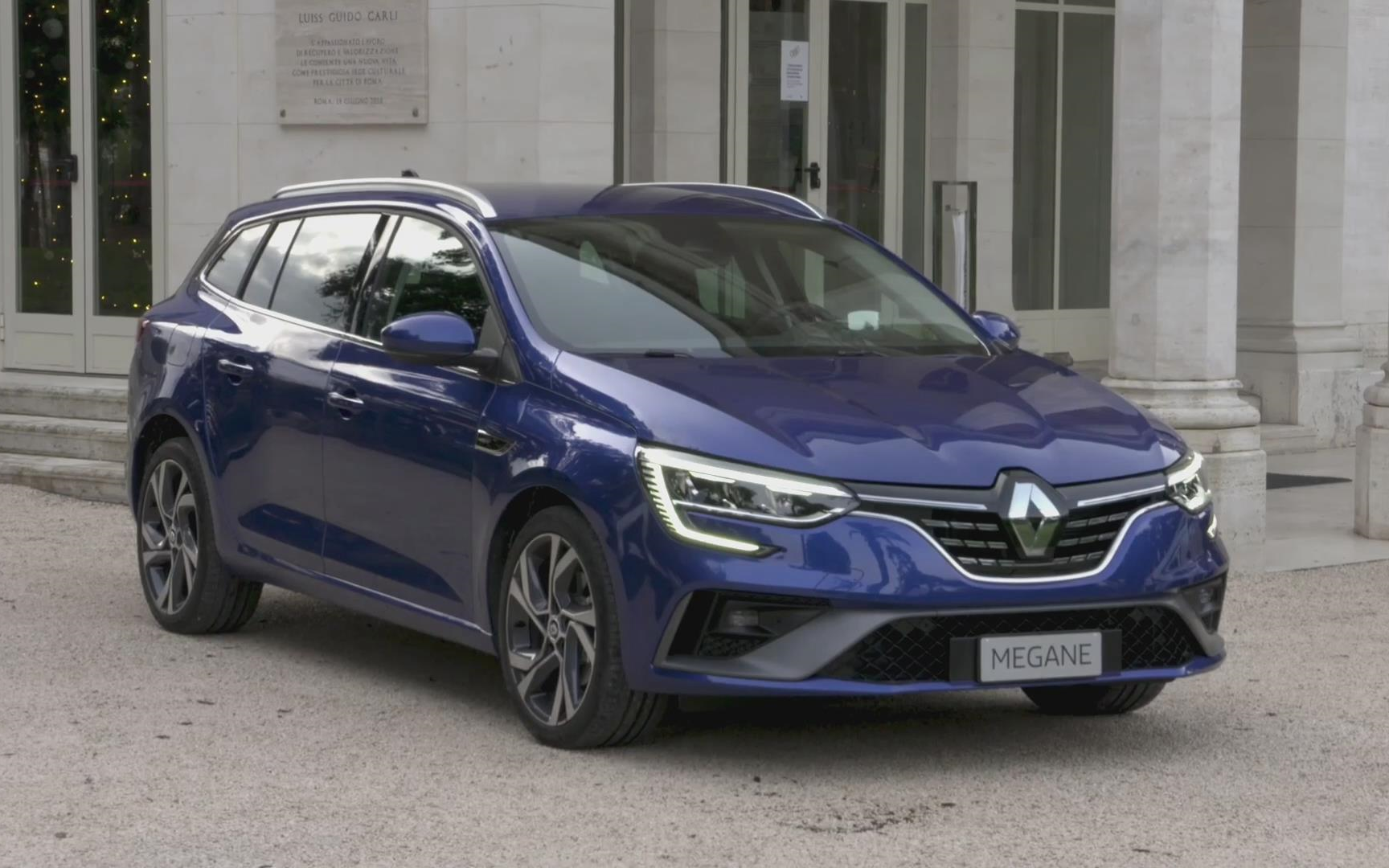 【搬运】汽车:2021雷诺梅甘娜混动版(2021 renaul megane hybrid)