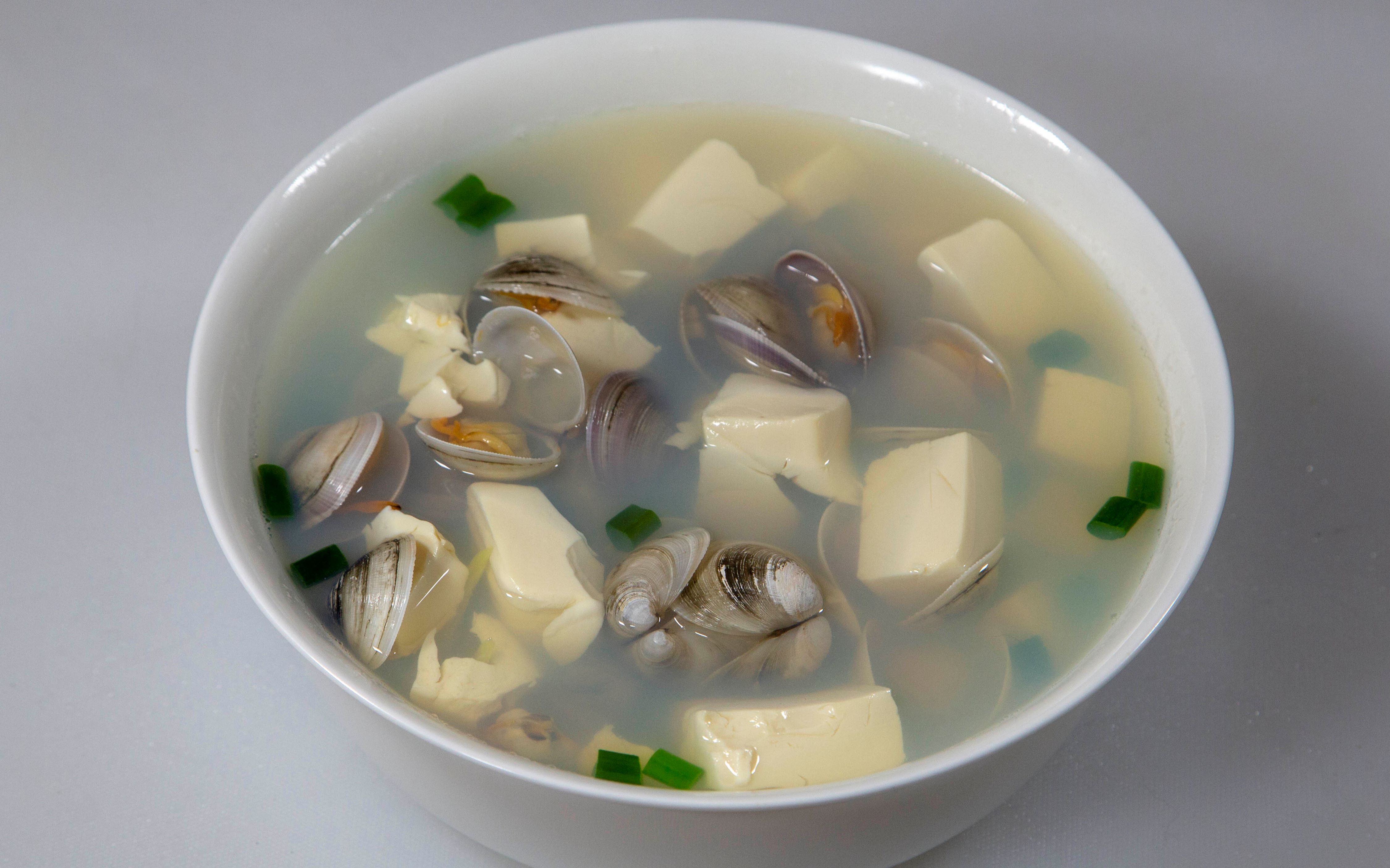 河蚌豆腐汤图片