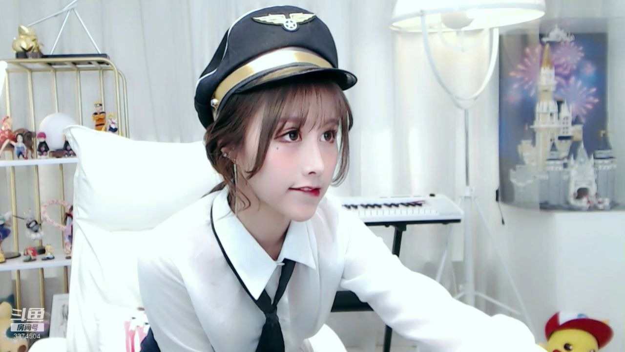 斗鱼美女主播三岁伊2.