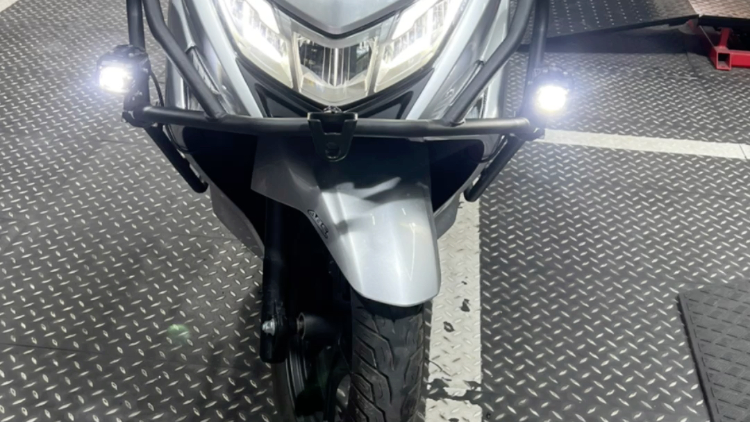 豪爵uhr150 射灯安装完成