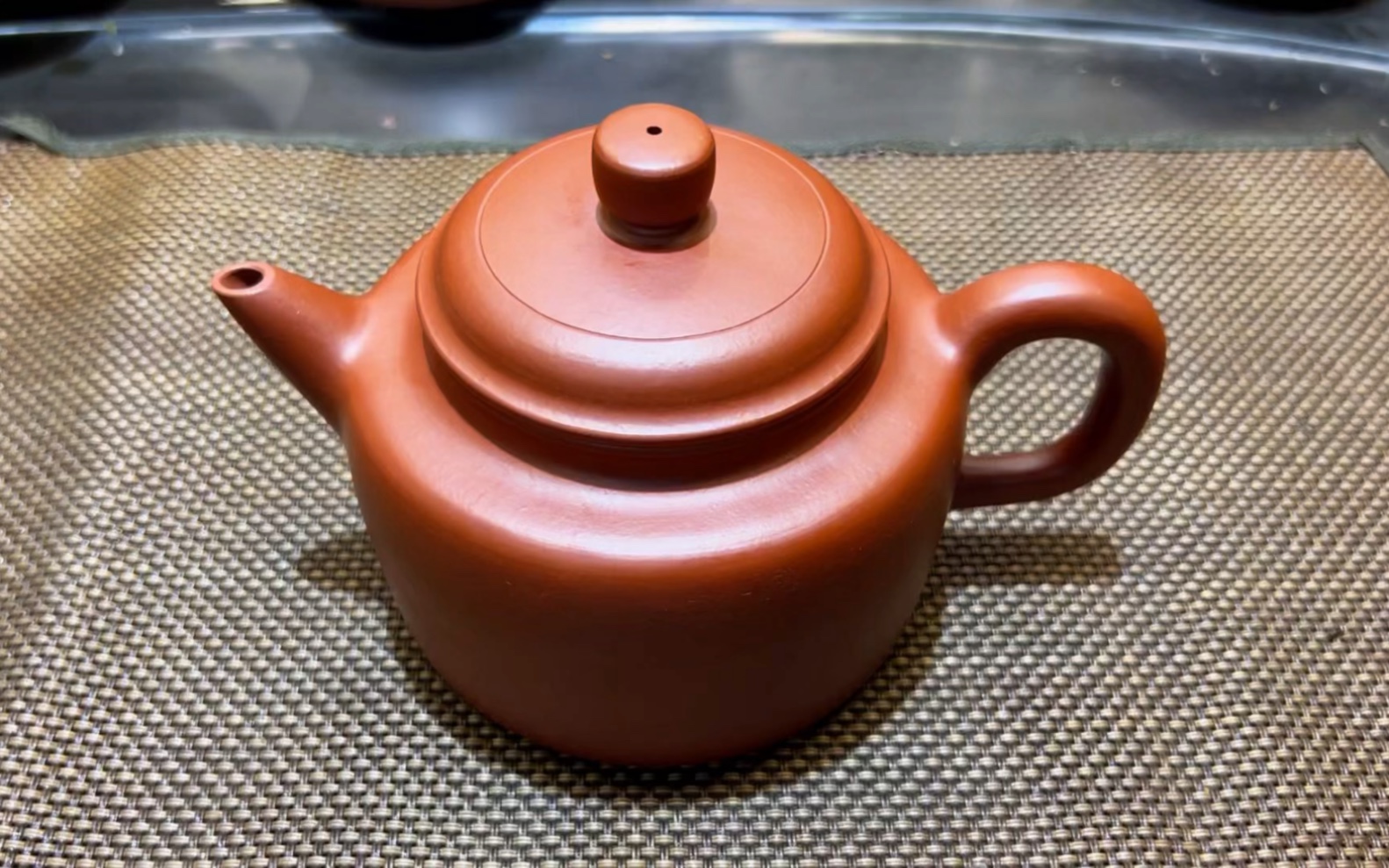 520毫升德钟壶 朱泥大红袍全手工薄胎 由于朱泥料子收缩比大成频率低