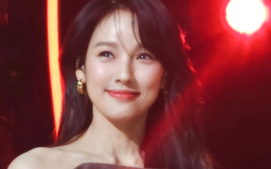 【李孝利】李孝利的红毯|饭拍合集|240130录制现场拍照时间