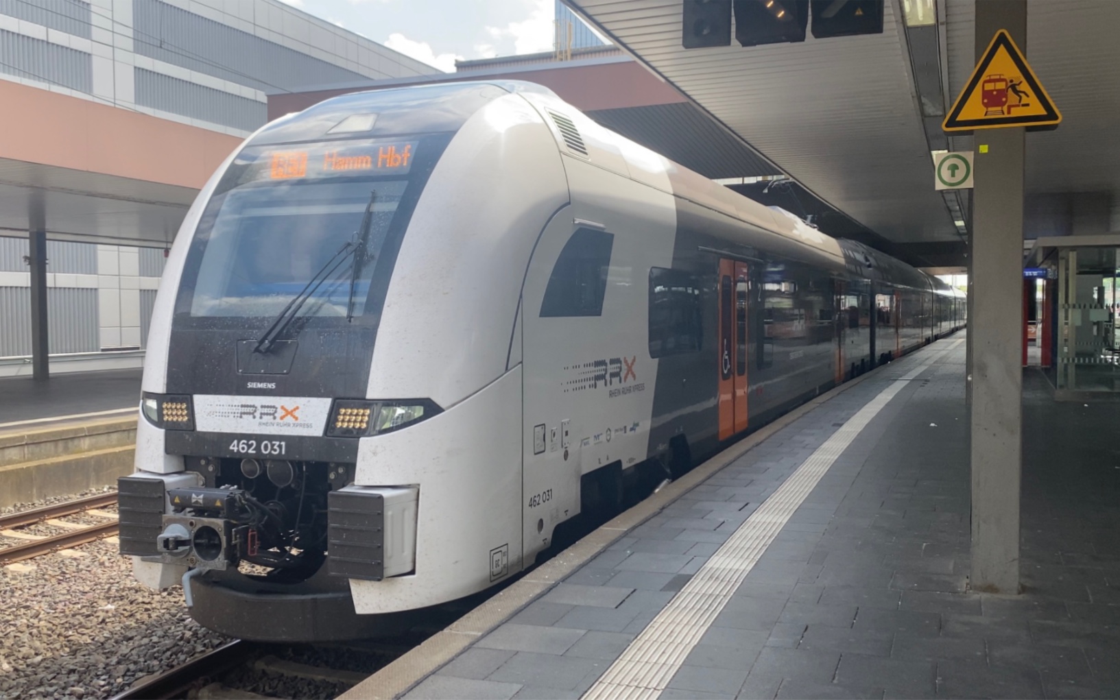 德国莱茵鲁尔快铁br462动车组重联编组re1线hamm hbf哈姆方向列车