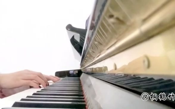 意大利钢琴曲nuvolediluce完整版原谱