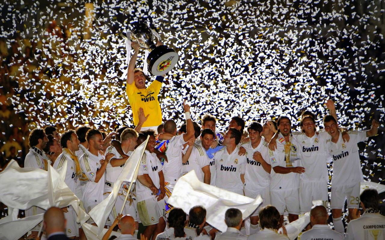 11/12赛季百分力压巴萨夺冠 回顾皇马无解进攻群绝佳50球