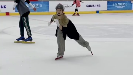 [图]库存dayday@李庚希Teresa 的第一天训练⛸⛸#电视剧超越##短道速滑