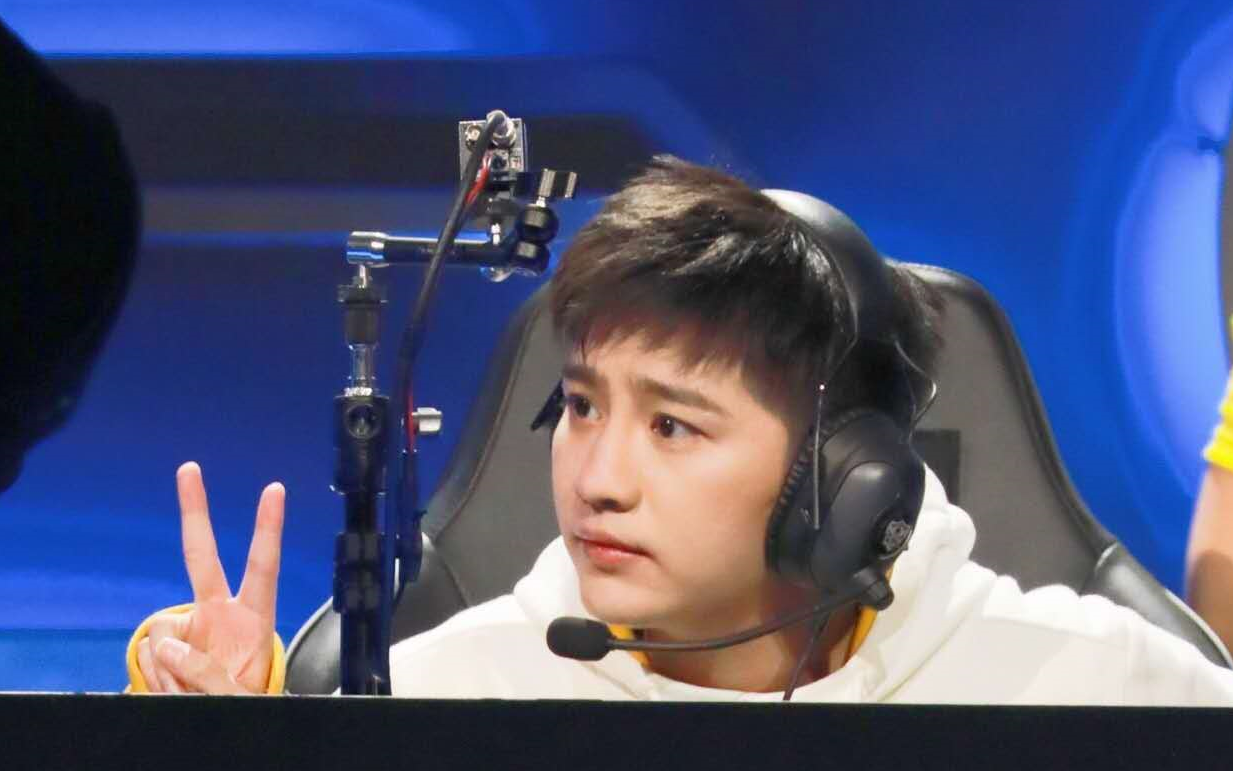 26at(阿泰/cl) 新年快乐巅峰赛战神来不要送礼物