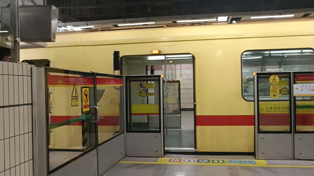 【广州地铁】西朗站的离谱对标