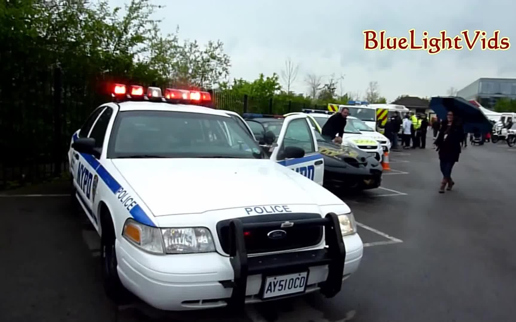 试玩儿nypd维皇警车的警笛系统