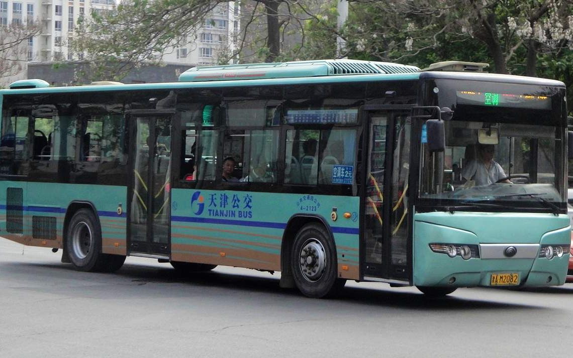 天津公交【运行视频】--806路(跃进路-新村大楼)(怀旧向·拍摄于2012