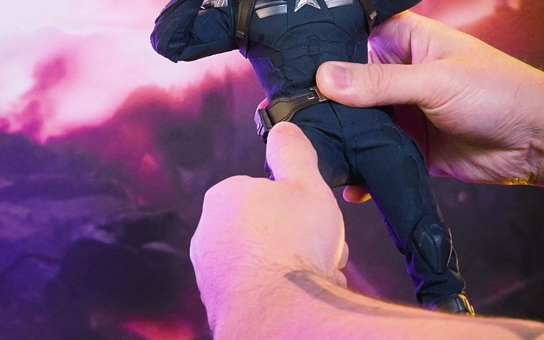 [图]官方教学丨Hot Toys《复联4》美国队长（潜行战衣版）1：6比例珍藏人偶 姿势摆动教学