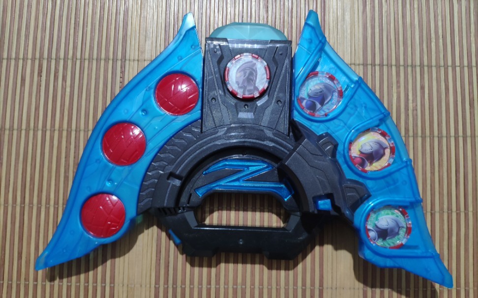 国代泽塔升华器奈克瑟斯三形态勋章和诺亚勋章_哔哩哔哩_bilibili