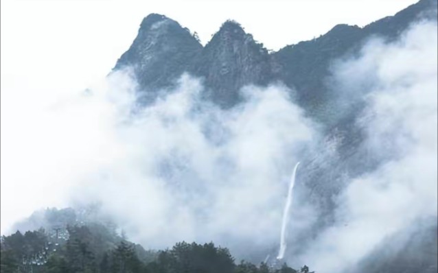 [图]苏轼的诗《庐山烟雨浙江潮》颇富禅意 却写尽了人生真谛