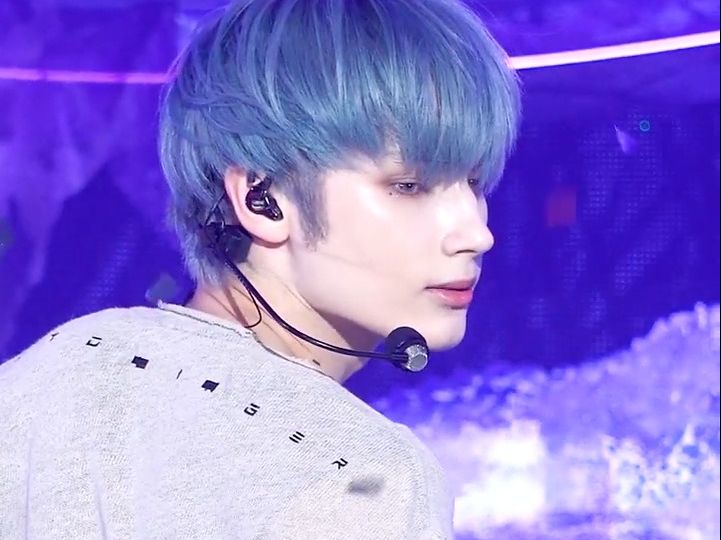 【休宁凯直拍】0406音乐中心 txt新歌《deja vu》打歌现场