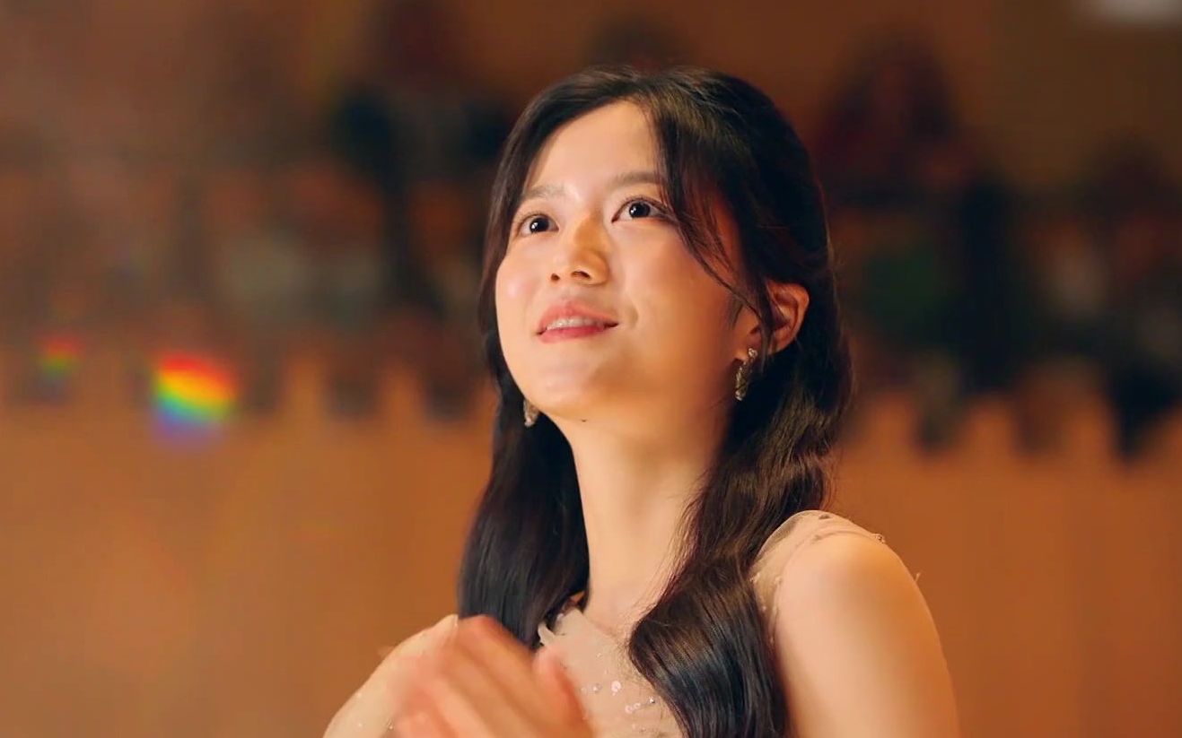 【顶楼】裴露娜为患骨髓癌身亡的洛根李哀悼!