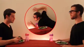 看外国小哥模仿动物吃饭 旁边的小哥定力真好 ಡwಡ Hiahiahia 哔哩哔哩 Bilibili