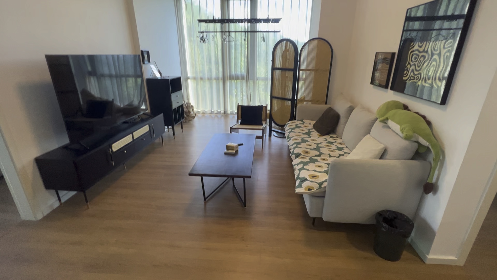 横店山顶一号86平中楼边套,坐北朝南风水也好可以落户孩子上学