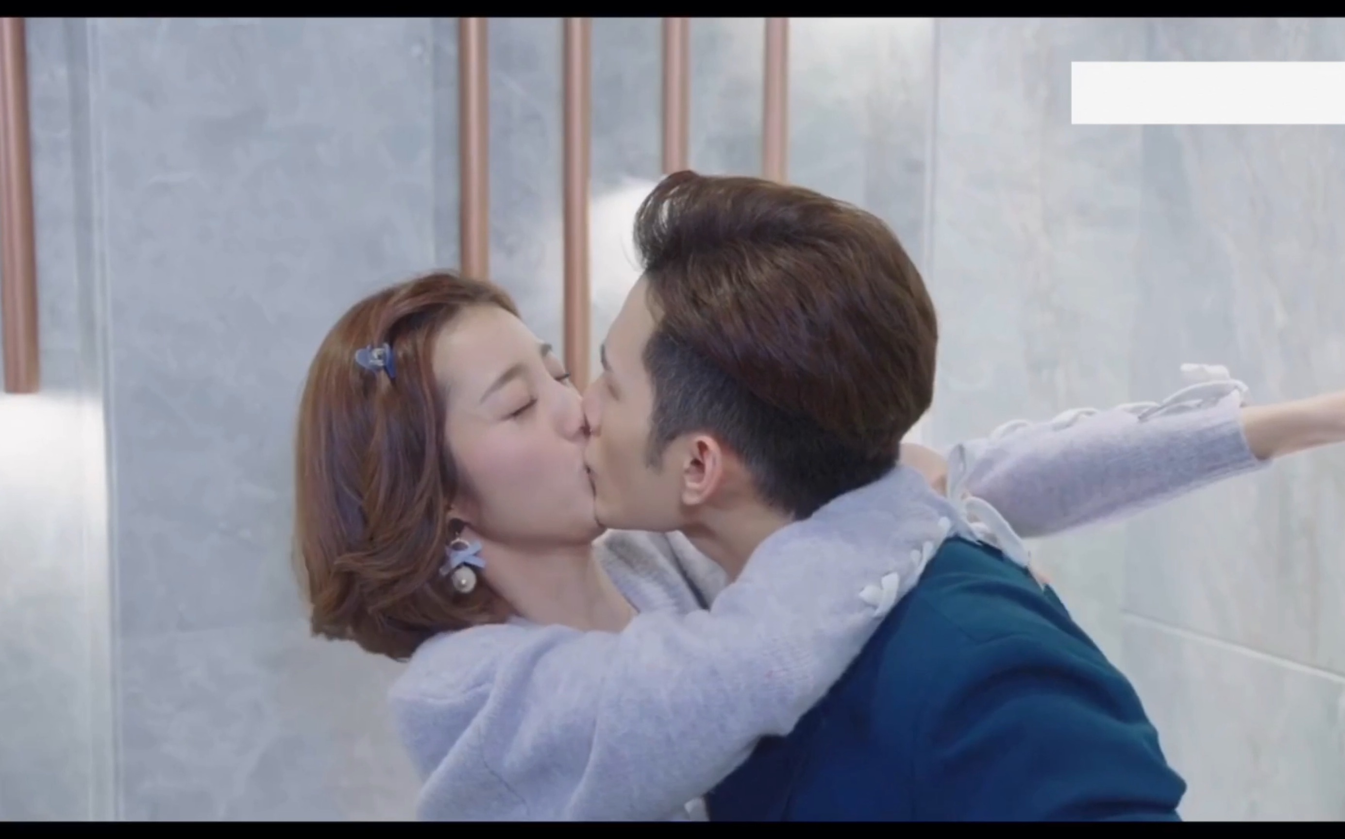 徐志贤万鹏吻戏cut之小七的强吻