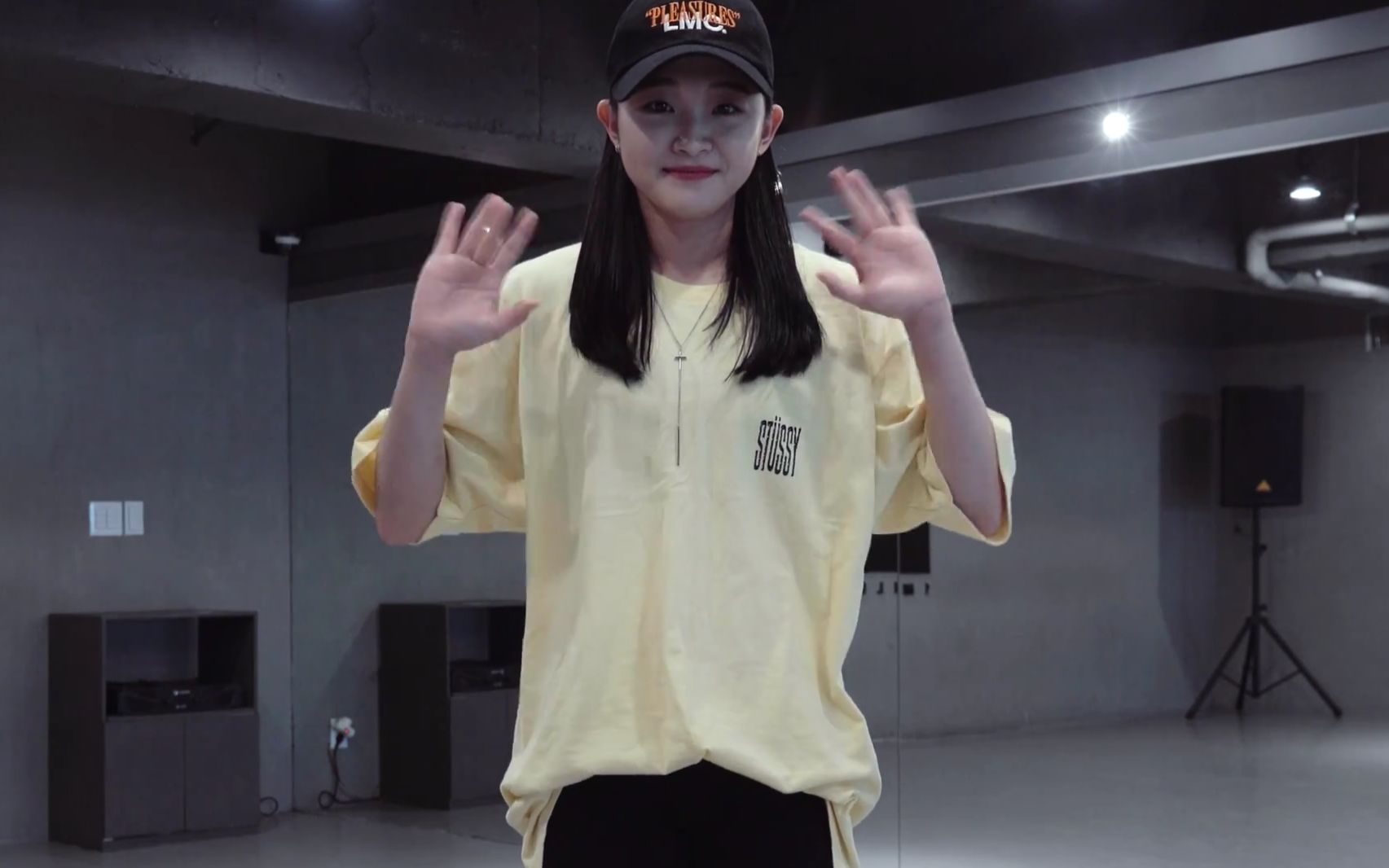 【收藏向】1m舞室笑眼妹yoojung lee欢快可爱编舞skip教程_哔哩哔哩