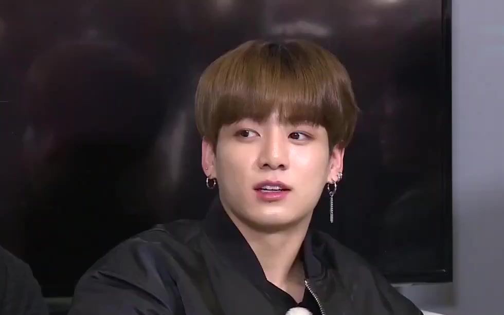 最虎忙内朴智旻做任务趁机说平语的田柾国太可爱了