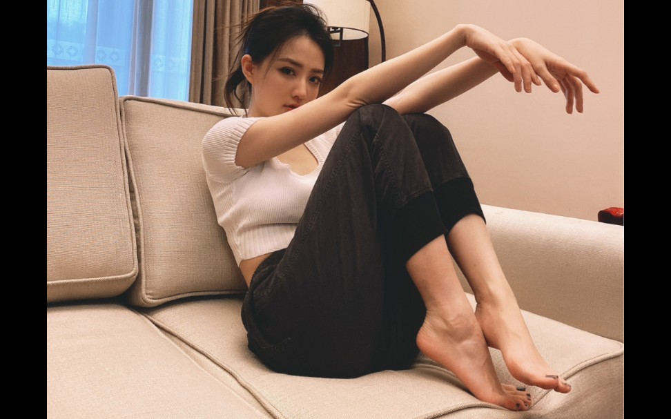 徐璐‖这位从头美到脚的女神,你喜欢她吗