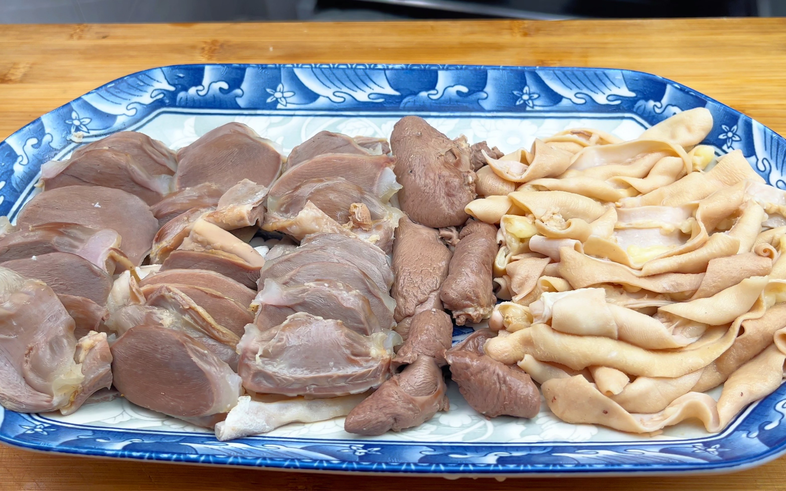 鸭内脏不要再炒了,今天分享白切鸭杂,没有任何腥味,脆嫩爽口