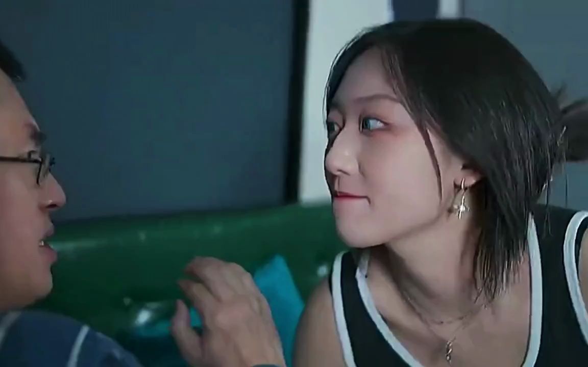 温柔的慌言 女人 和男人 怪自已吧