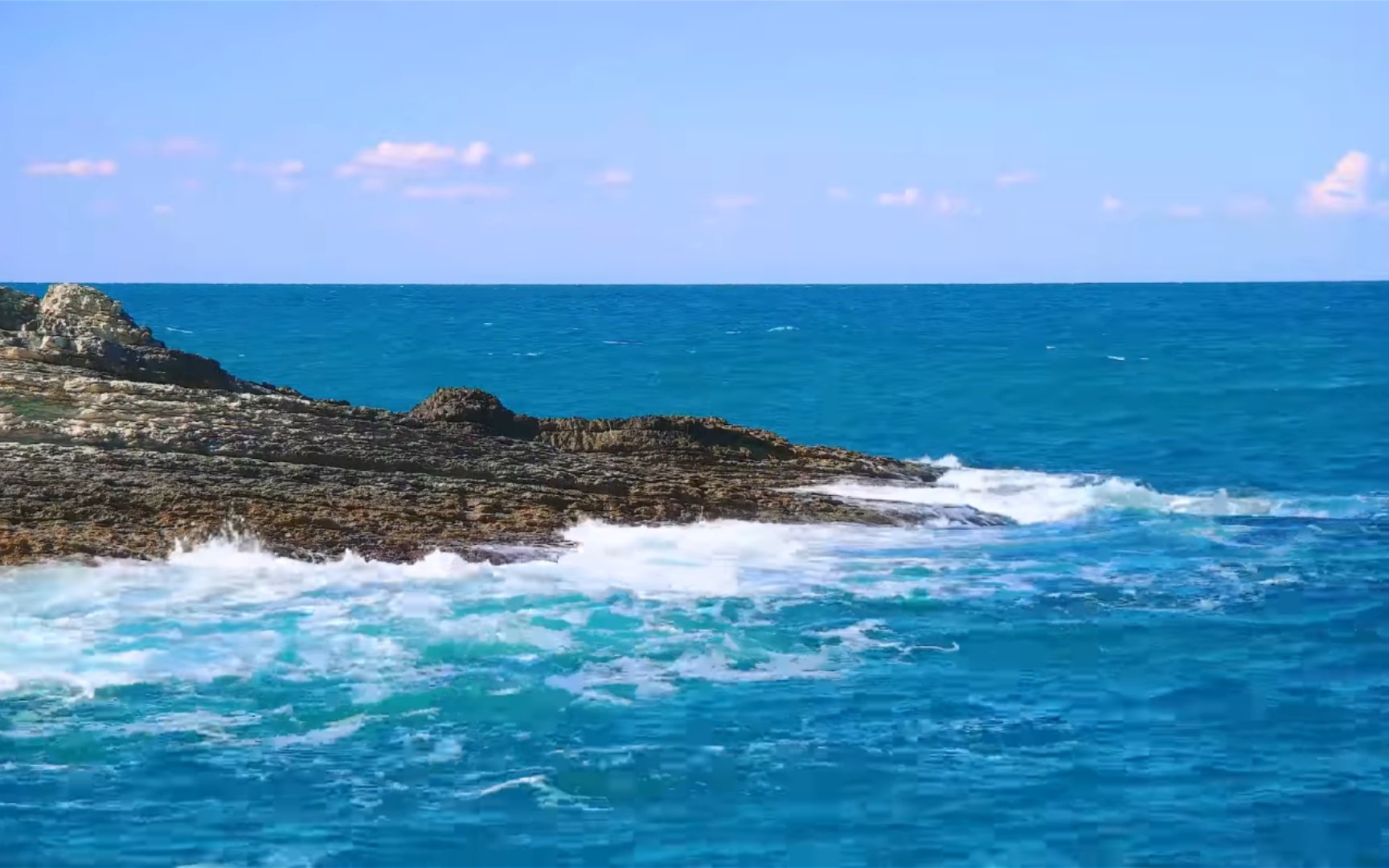 [图]1080P 高清 航拍 波拉波拉岛 蓝色潟湖 纯白沙滩 彩色珊瑚 南太平洋 Bora Bora