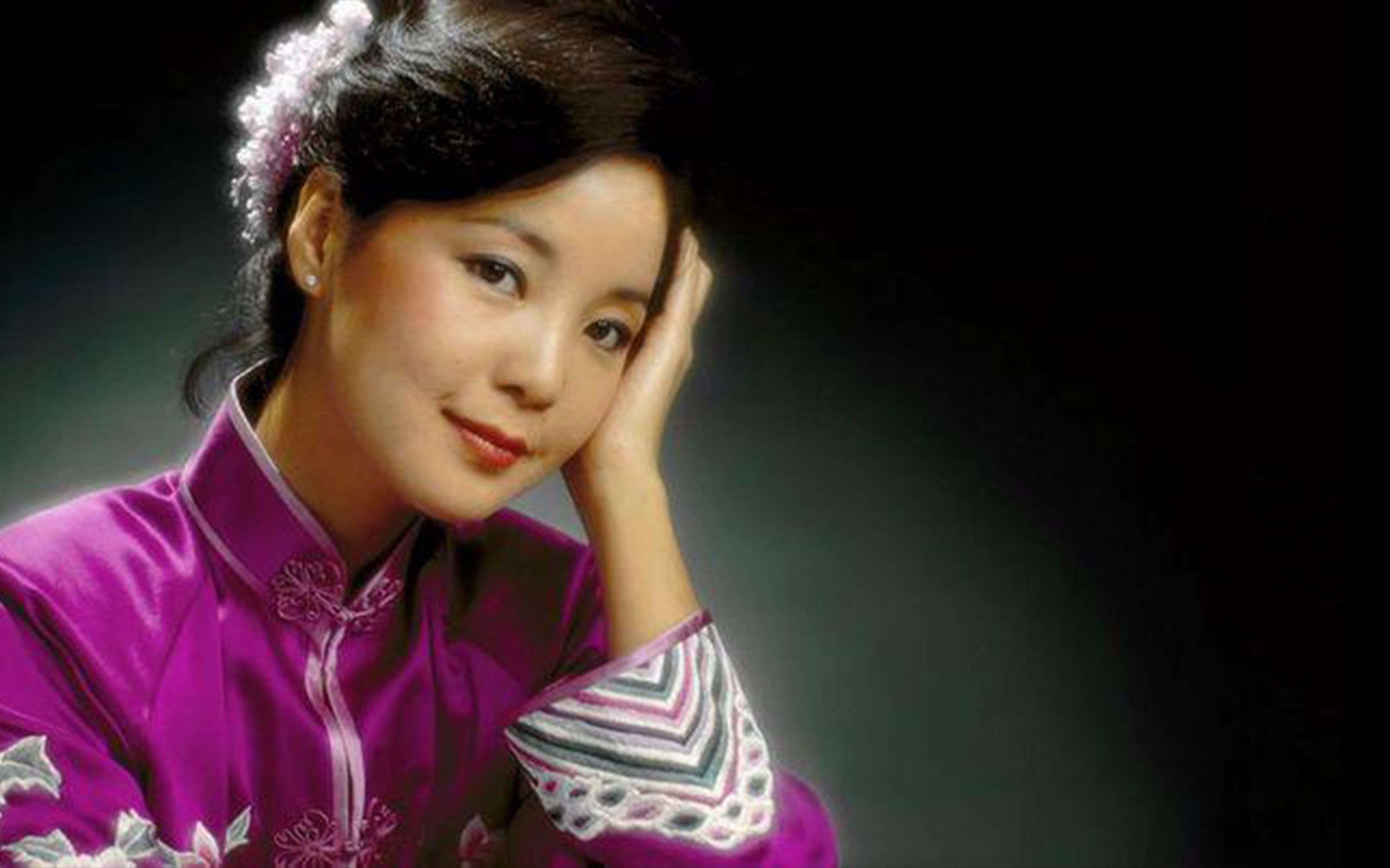 【英国】hifi音箱//atc-300音箱聆听,邓丽君爆红的经典歌曲,无人能及