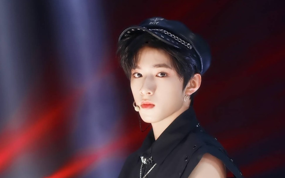 从《半兽人》到《要你管》小狼崽【刘耀文】长大了_哔哩哔哩 (゜-゜)