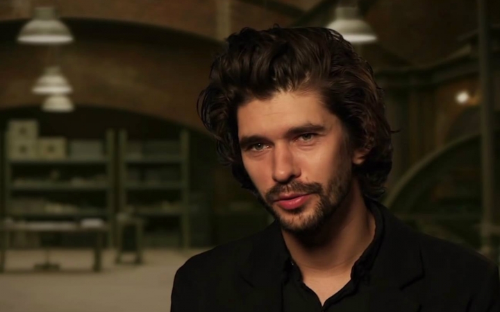 [图]Ben Whishaw - Spectre Interview