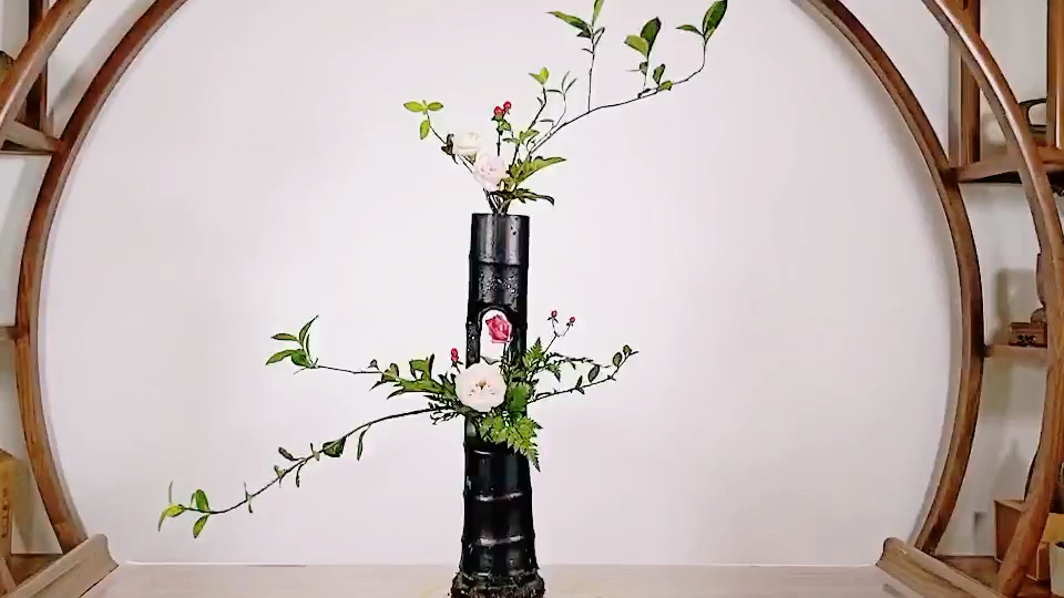 中国传统插花吴越流筒花