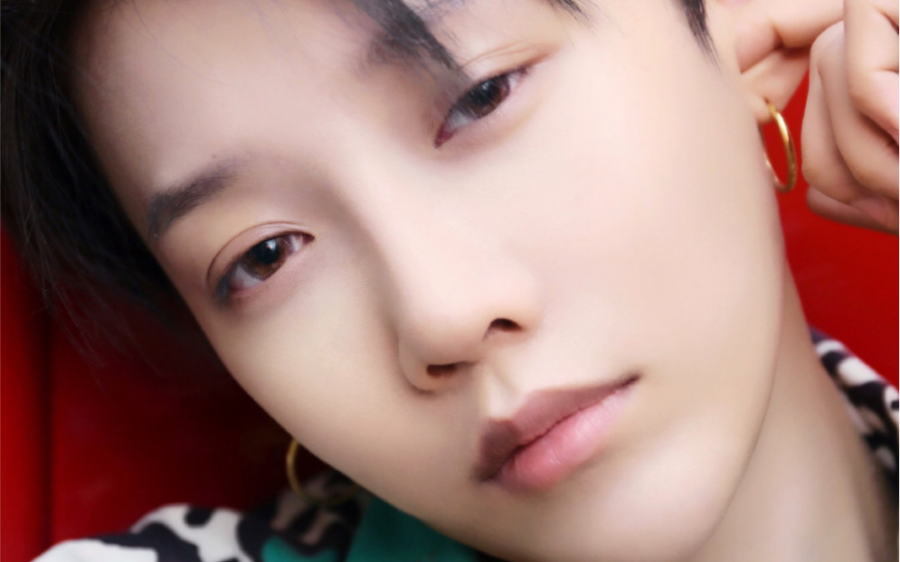 刘雨昕 | 调皮蛋mmww掰头冠军放狠话完整版 戴冠的王才是真的王