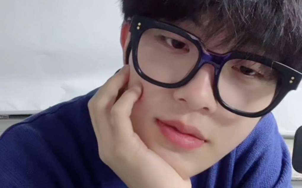 【张星特】12.17痘印直播完整版 自存