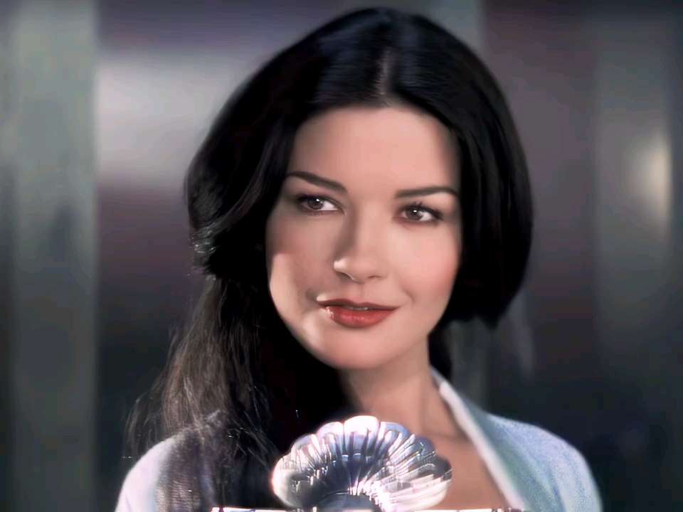 凯瑟琳泽塔琼斯 性感妩媚又迷人高贵同时拥有着东方人的气质