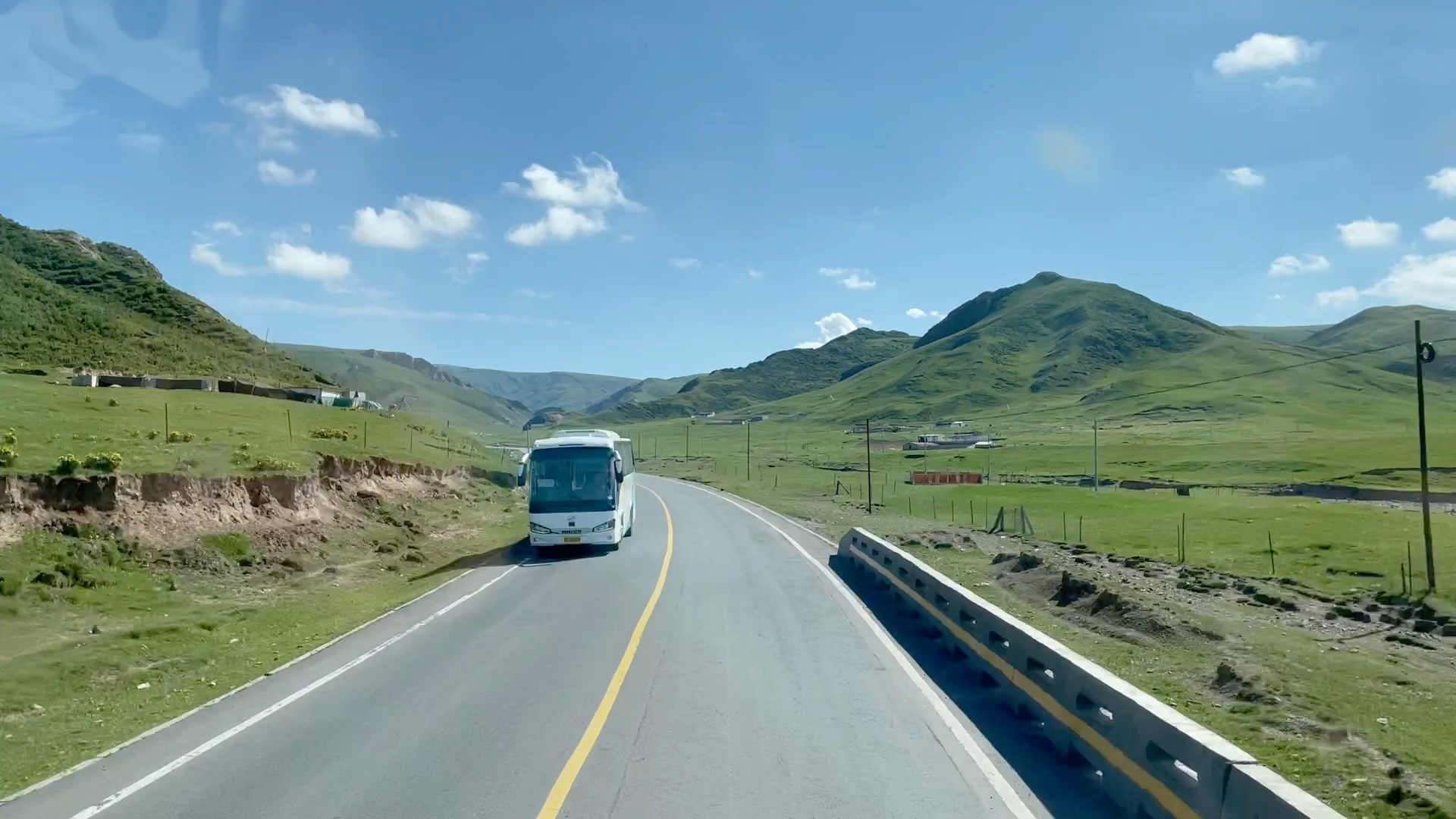 g109青藏高原的公路旅行