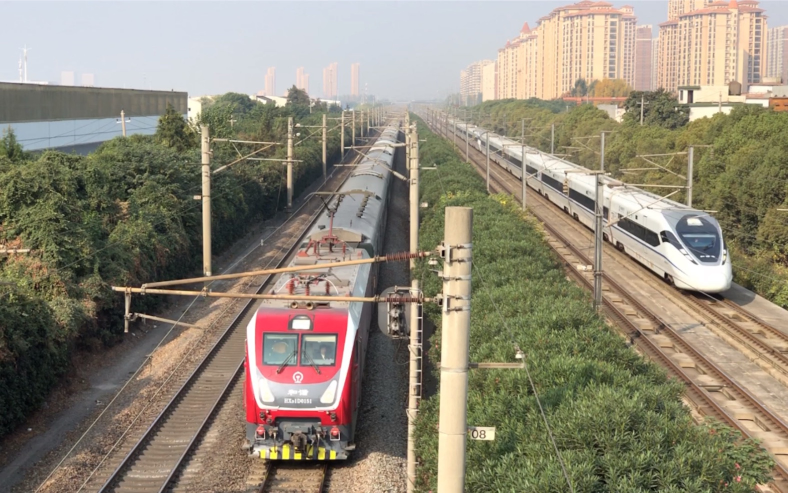 京沪线,沪宁城际铁路普速列车与动车组并行