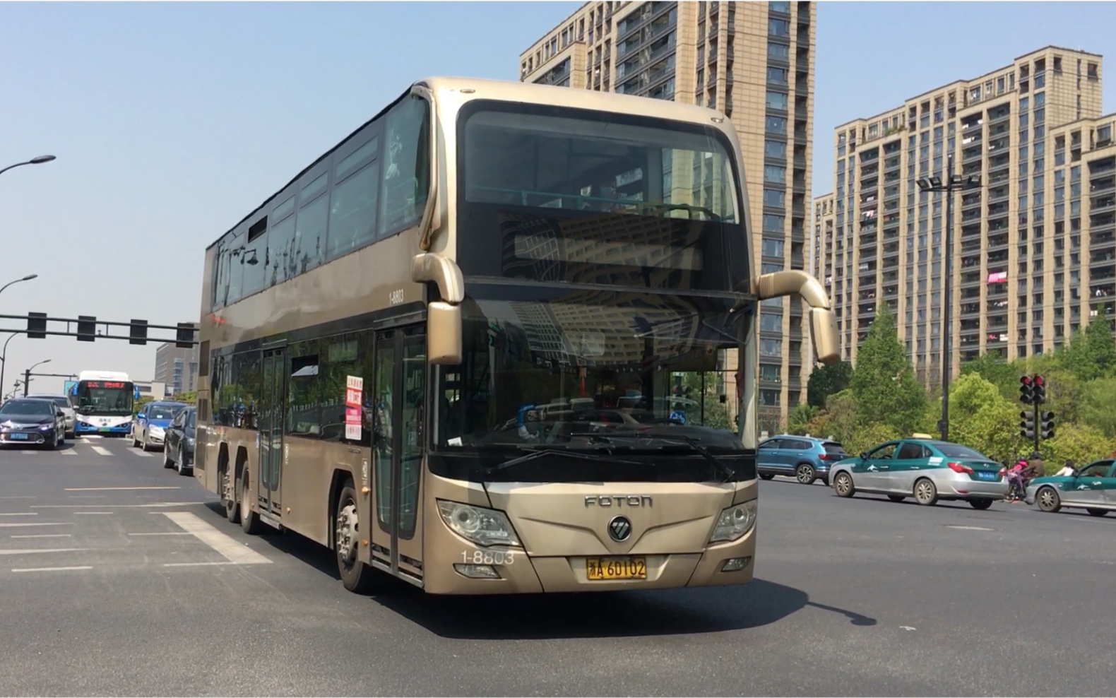 杭州公交bj6128c8bcd43路18803