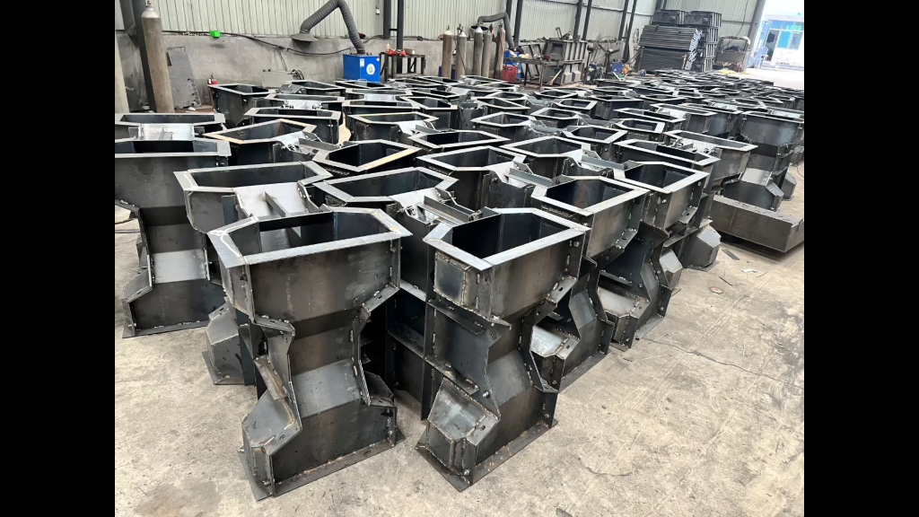 钦州海浪缓冲使用四脚锥体模具海港常见防浪石模具种类