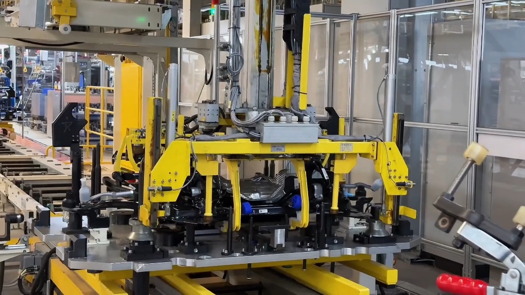 星越l动力总成.#汽车生产全过程 #吉利星越l