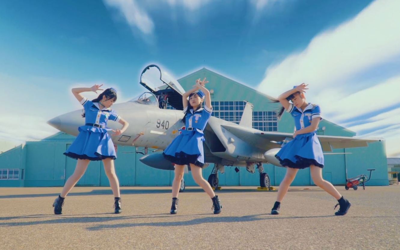 [图]【Run Girls,Run! MV】飞翔吧战机少女OP Break the Blue!!