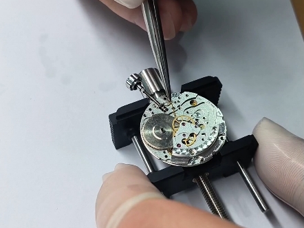 找我修表吧,今天修的是一块雷达表哦2824机芯