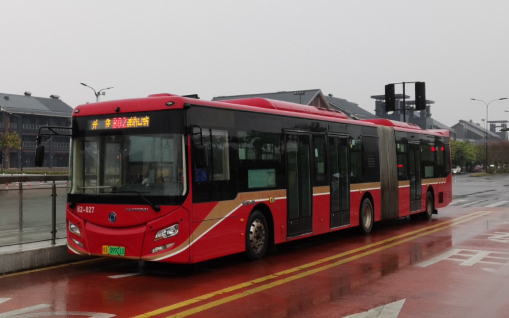 【封面非本次乘坐车型】【周末客流才能站人的屑brt】南宁市公交