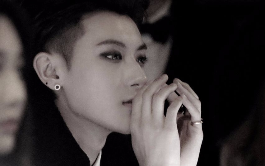 [图]【黄子韬Z.TAO】141203 MAMA 跳舞帅你一脸 大家一起嗨起来？！