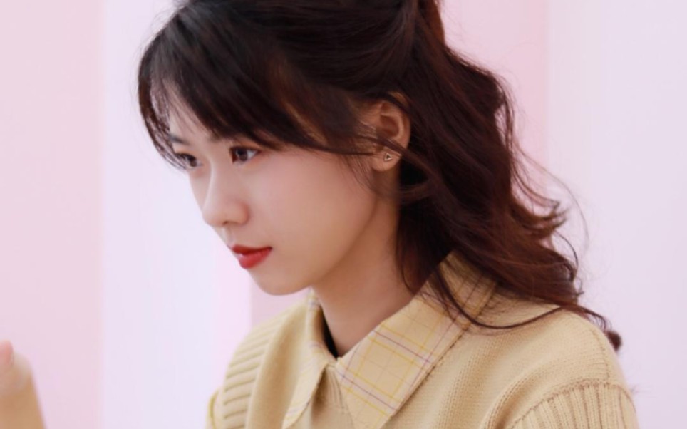 13 潮汕翁佳娜"辣呀辣"小姐姐直播_哔哩哔哩_bilibili