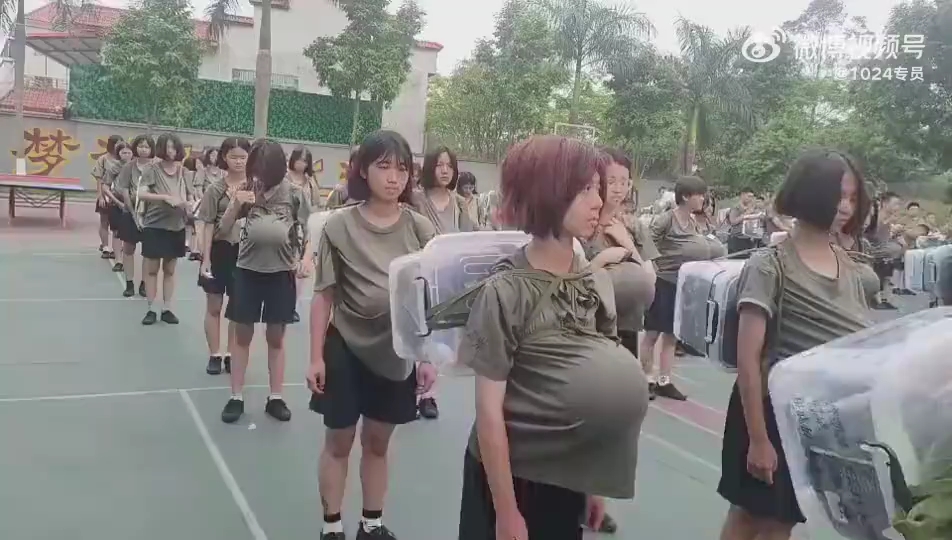 女学生假怀孕