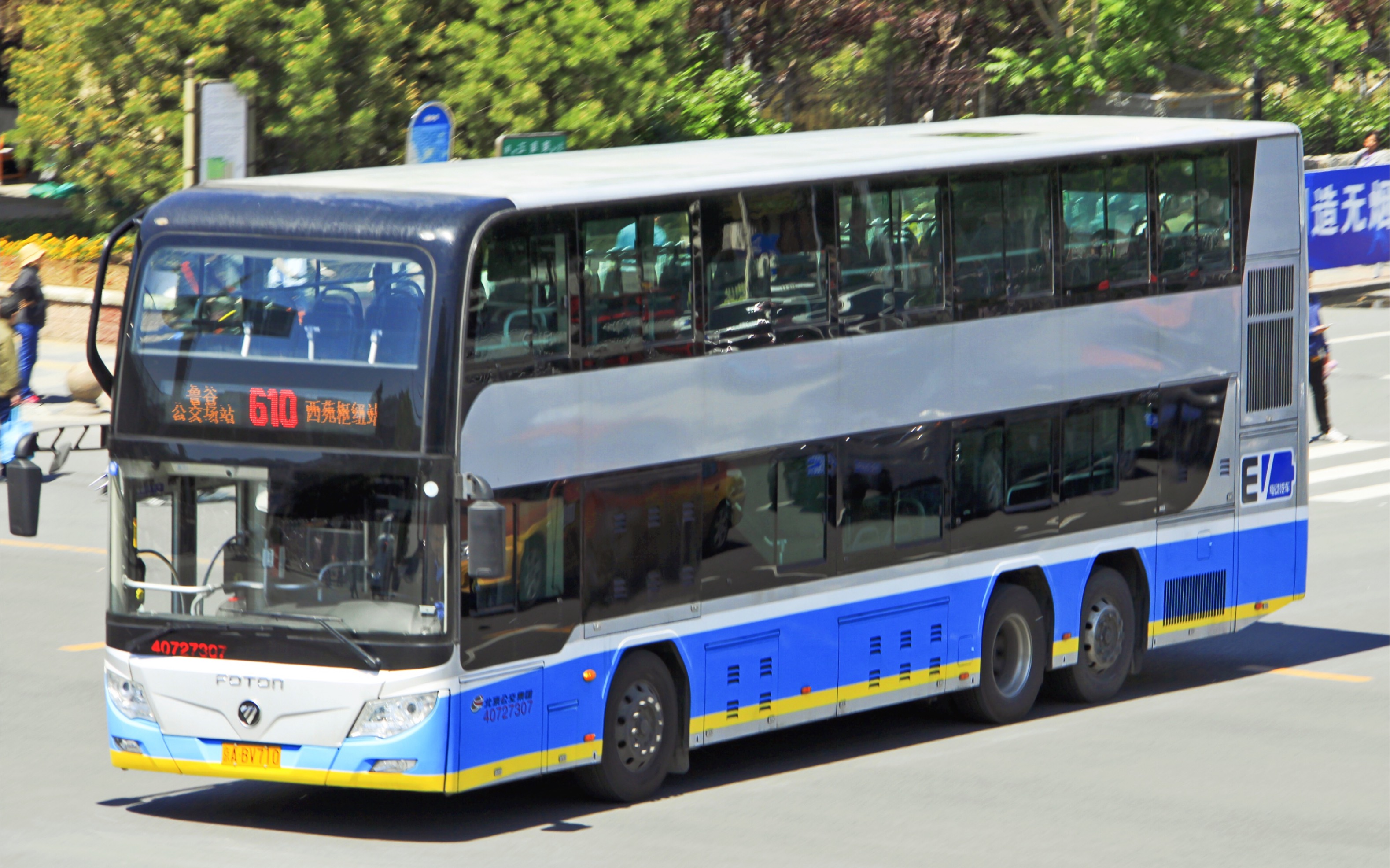 北京双层巴士线路图片