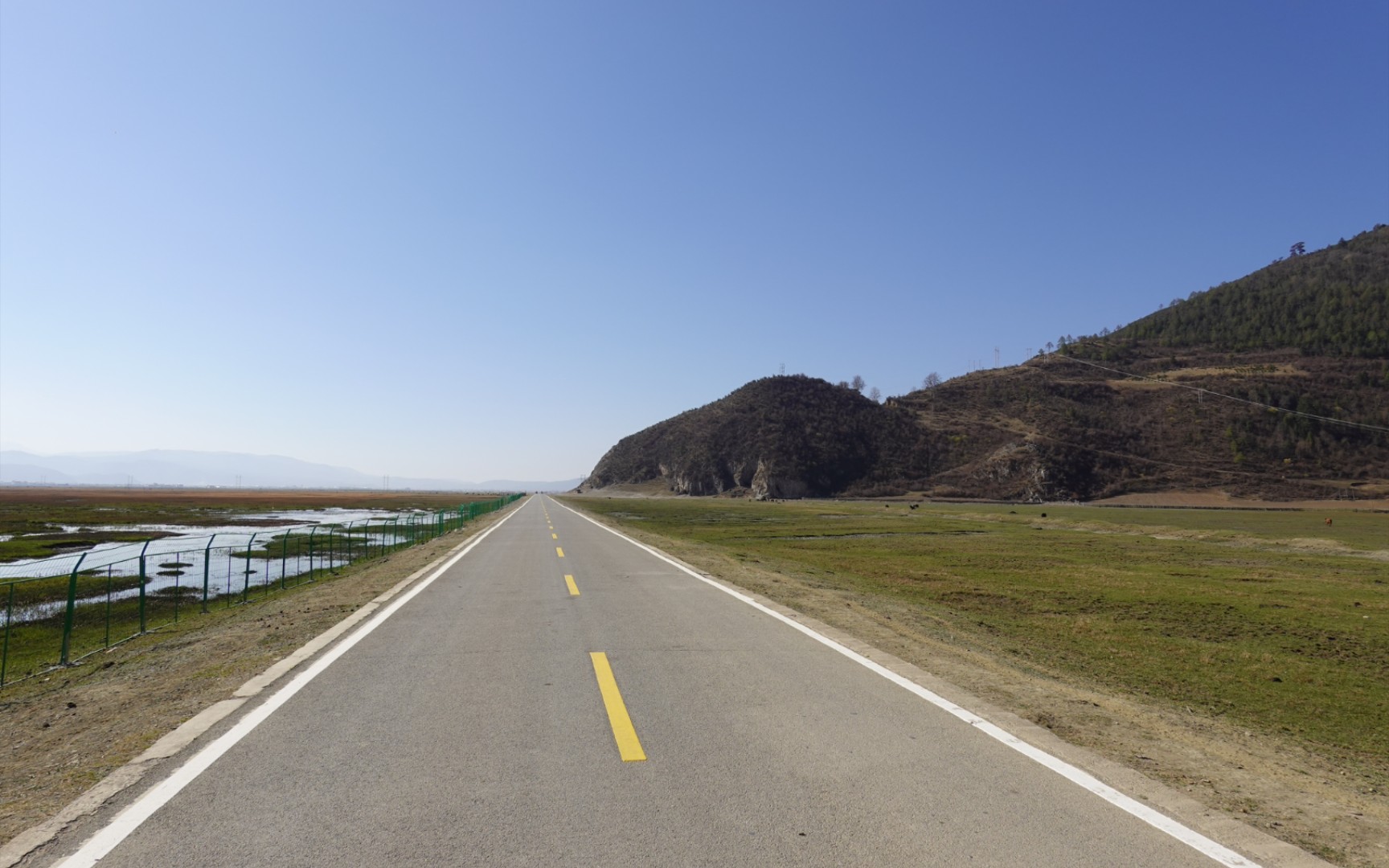 香格里拉纳帕海草原环湖一圈