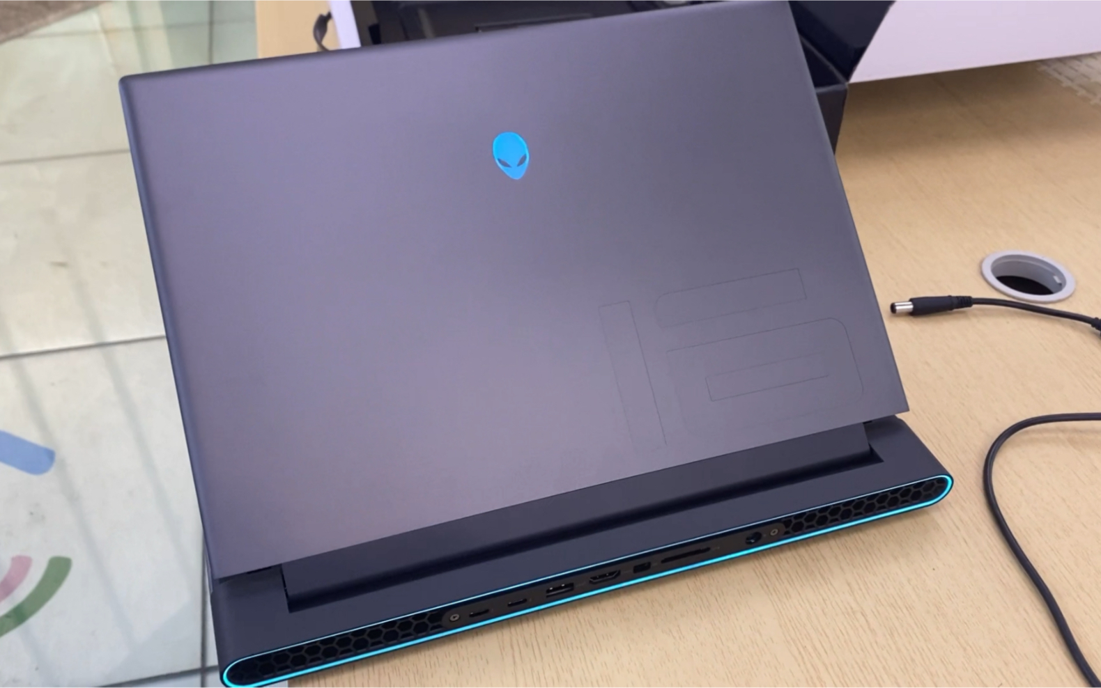 全新国行外星人m16 i9-13900hx 竟然只要一万六千多就可以带走?